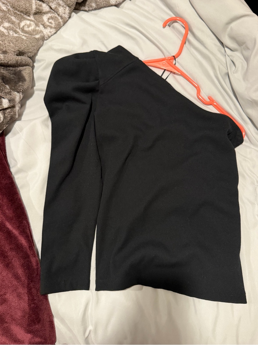 Who What Wear Black One-Shoulder Ribbed Top